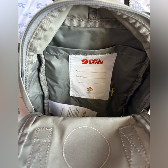 FJALLRAVEN KANKEN SLING BAG IN COLOR FOG - Picture 4 of 6